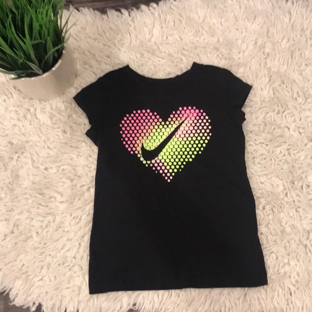 Black nike T-shirt